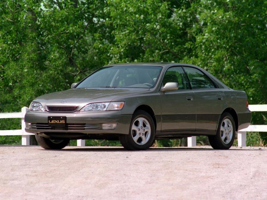  Lexus ES300 1997 года  (фото 10 из 16)